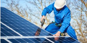 Installation Maintenance Panneaux Solaires Photovoltaïques à Dennevy